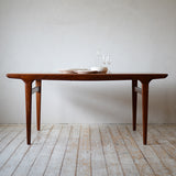 Johannes Andersen Dining Table D-R806D201T