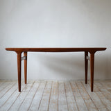 Johannes Andersen Dining Table D-R806D201T
