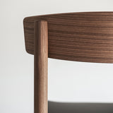 J39 ウォルナット オイル仕上げ Upholstered Omni Leather 377 Dark Brown | Borge Mogensen (ボーエ・モーエンセン) フレデリシア 【正規販売店】