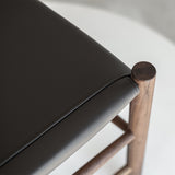 J39 ウォルナット オイル仕上げ Upholstered Omni Leather 377 Dark Brown | Borge Mogensen (ボーエ・モーエンセン) フレデリシア 【正規販売店】