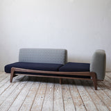 Luu Sofa dop tambourine grey / navy (左右反転仕様) | オーク/ウォルナット/アッシュ無垢材