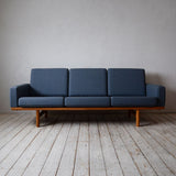 Hans J. Wegner GE236 3P Sofa D-R208D500