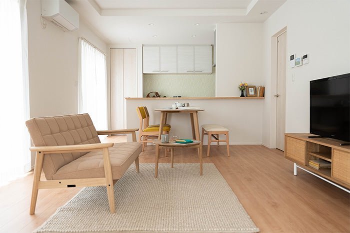 カリモク60 ナチュラルインテリアコーディネート｜北欧インテリア通販サイト greeniche（グリニッチ）