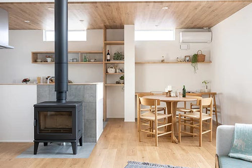 J39 ラウンドテーブルコーディネート