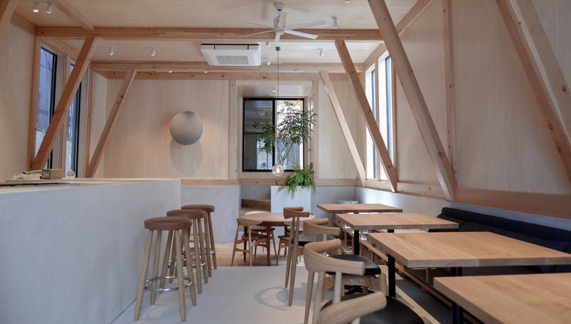 北欧の名作椅子で楽しむ、自分のためのだけの特別なコーヒー「IDUMI」｜北欧インテリア通販サイト greeniche（グリニッチ）