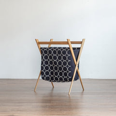 kilta magazine rack（tambourine indigo）マガジンラック オーク/ウォルナット無垢材｜北欧インテリア通販サイト greeniche（グリニッチ）