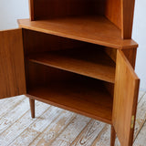 Corner Cabinet R700K014