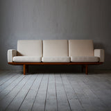 Hans J. Wegner GE236 3P Sofa 505D207