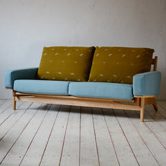 Newnormal Low Sofa 2.5シーター dop choucho khaki / blue｜北欧インテリア通販サイト greeniche（グリニッチ）