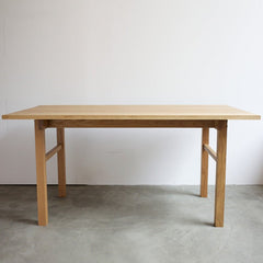 Basic Dining Table | オーク/ウォルナット無垢材｜北欧インテリア通販サイト greeniche（グリニッチ）