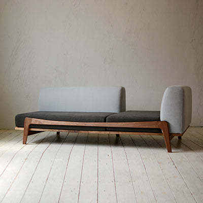 Luu Sofa gray / charcoal（左右反転仕様） | オーク/ウォルナット無垢材
