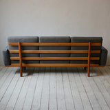 Hans J. Wegner GE236 3P Sofa D-601D171