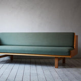 Hans J. Wegner Day Bed 801D816