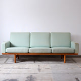 Hans J. Wegner GE236 3P Sofa 112D039
