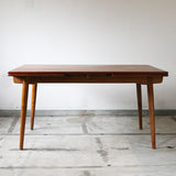 Hans J. Wegner Extension Table AT312 106D342