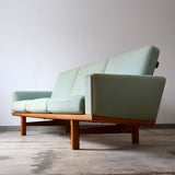Hans J. Wegner GE236 3P Sofa 112D039