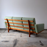 Hans J. Wegner GE236 3P Sofa 112D039