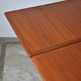Hans J. Wegner Extension Table AT312 D-205D324