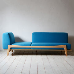 Luu Sofa 【生地が選べる】 | オーク/ウォルナット/アッシュ無垢材｜北欧インテリア通販サイト greeniche（グリニッチ）