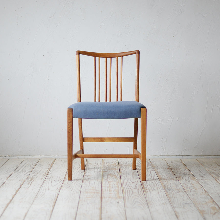 Hans J. Wegner Dining Chair D-R403D101A